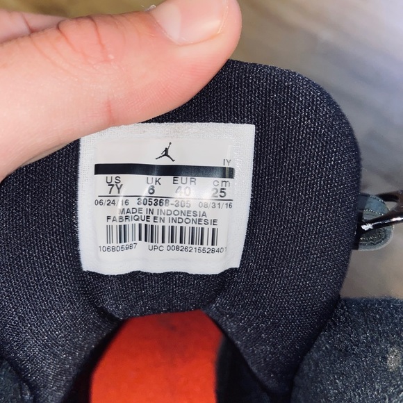 Jordan 6 - Picture 4 of 5